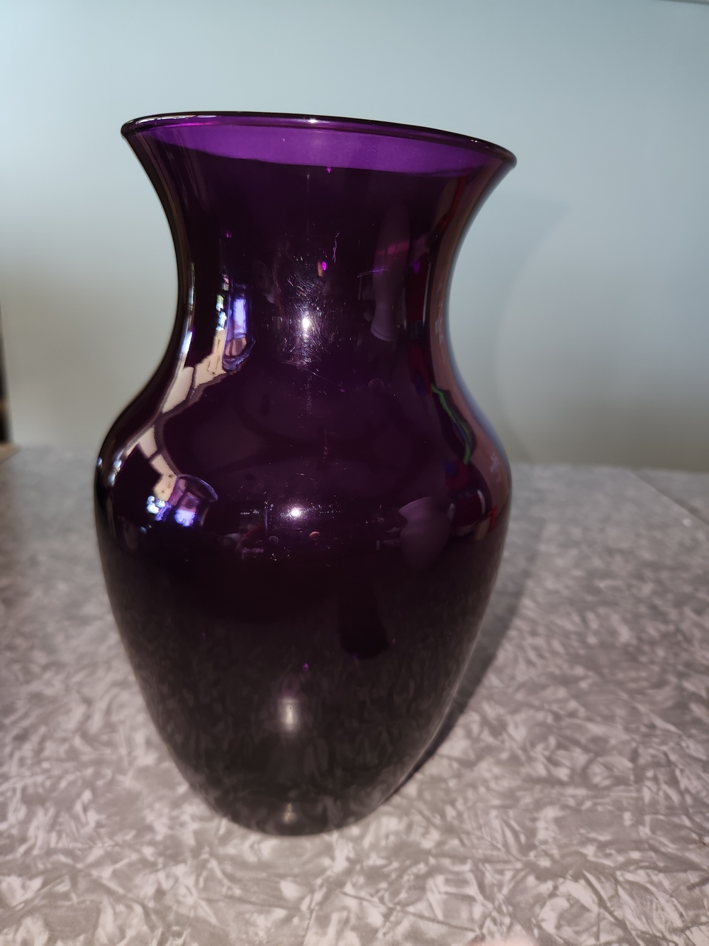 Source Unknown Amethyst Glass Vase